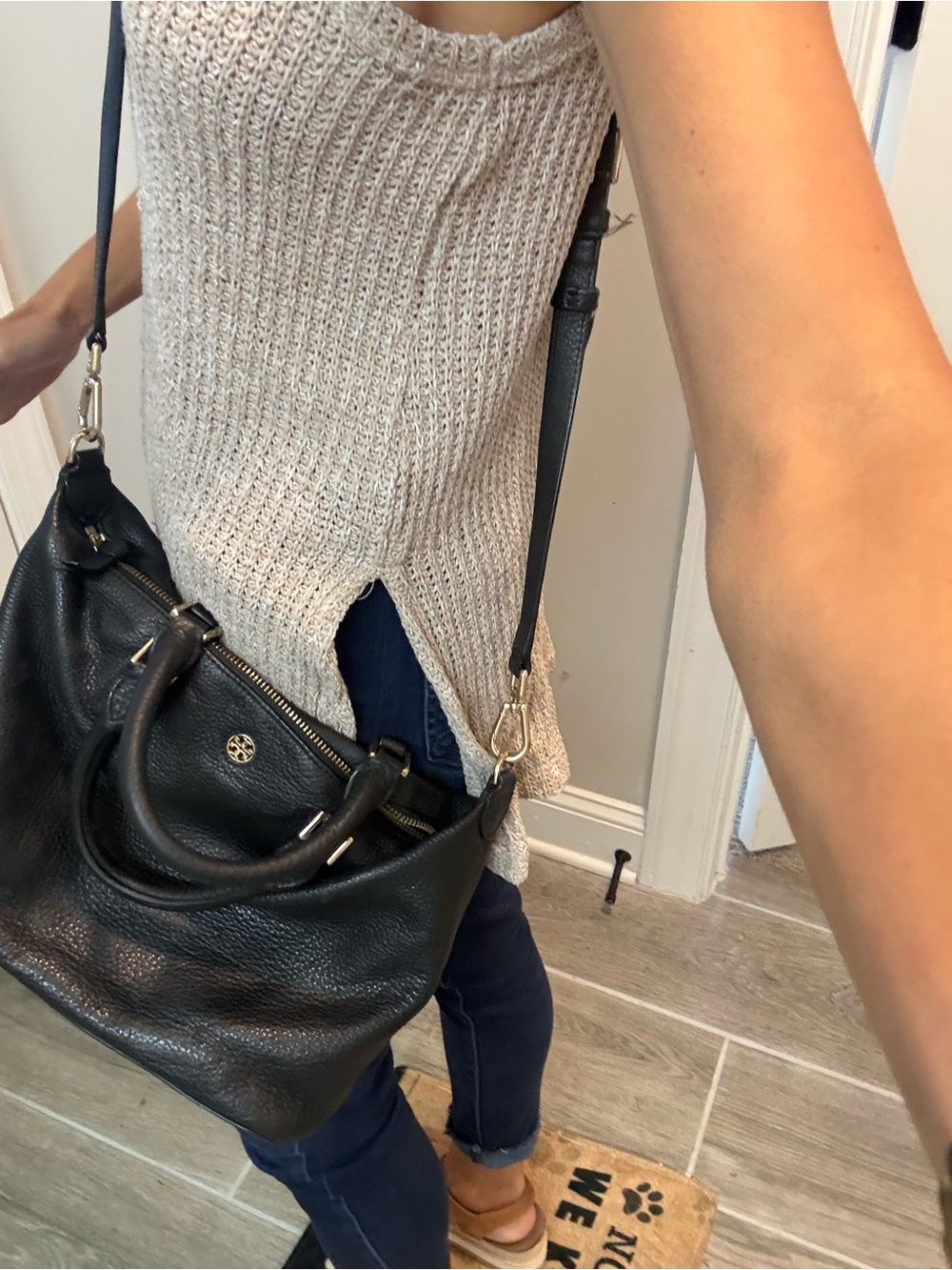Tory Burch Black Pebbled Leather Dome Satchel with Gold Hardware - Picture 6 of 8